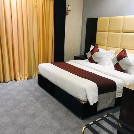 M Platinum Hotel Medina Buitenkant foto