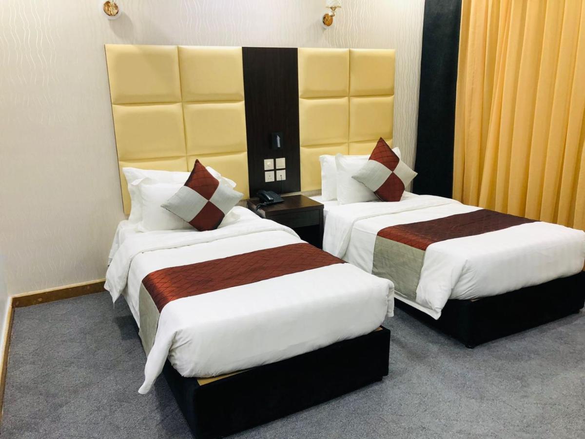 M Platinum Hotel Medina Buitenkant foto